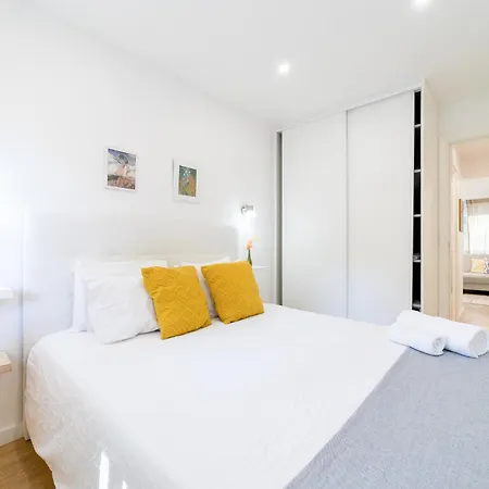 Artistic 2-bedroom With Courtyard Appartement Lissabon