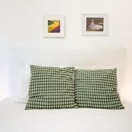 Artistic 2-bedroom With Courtyard 리스본